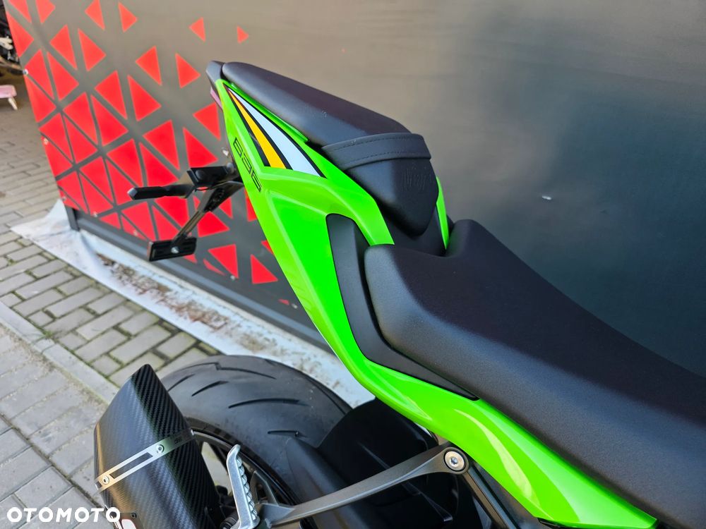 Kawasaki ZX - 22