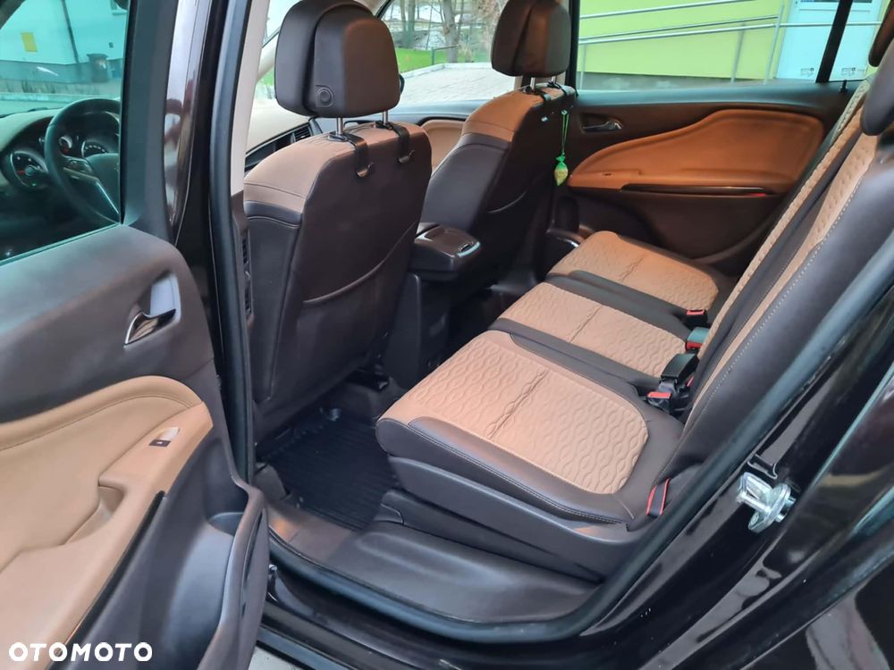 Opel Zafira 2.0 CDTI Cosmo - 11