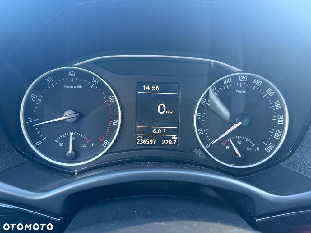 Skoda Octavia 1.8 TSI Laurin & Klement - 10