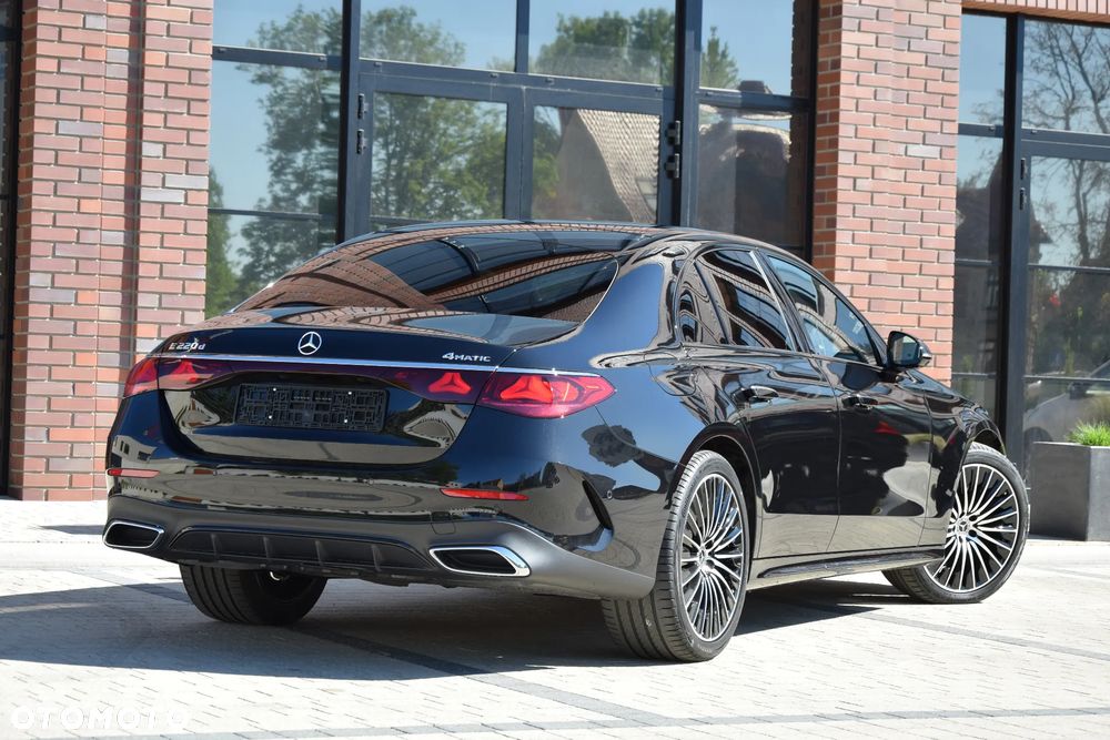Mercedes-Benz Klasa E 220 d mHEV 4-Matic AMG 9G-Tronic - 19