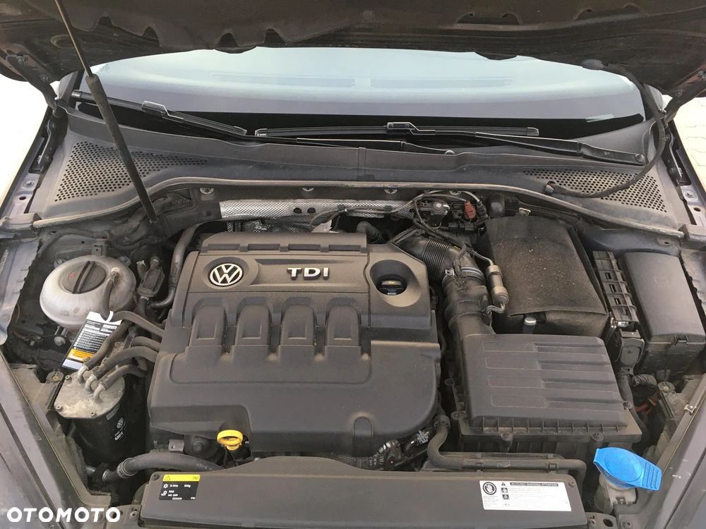 Volkswagen Golf Variant 2.0 TDI (BlueMotion Technology) DSG Comfortline - 24