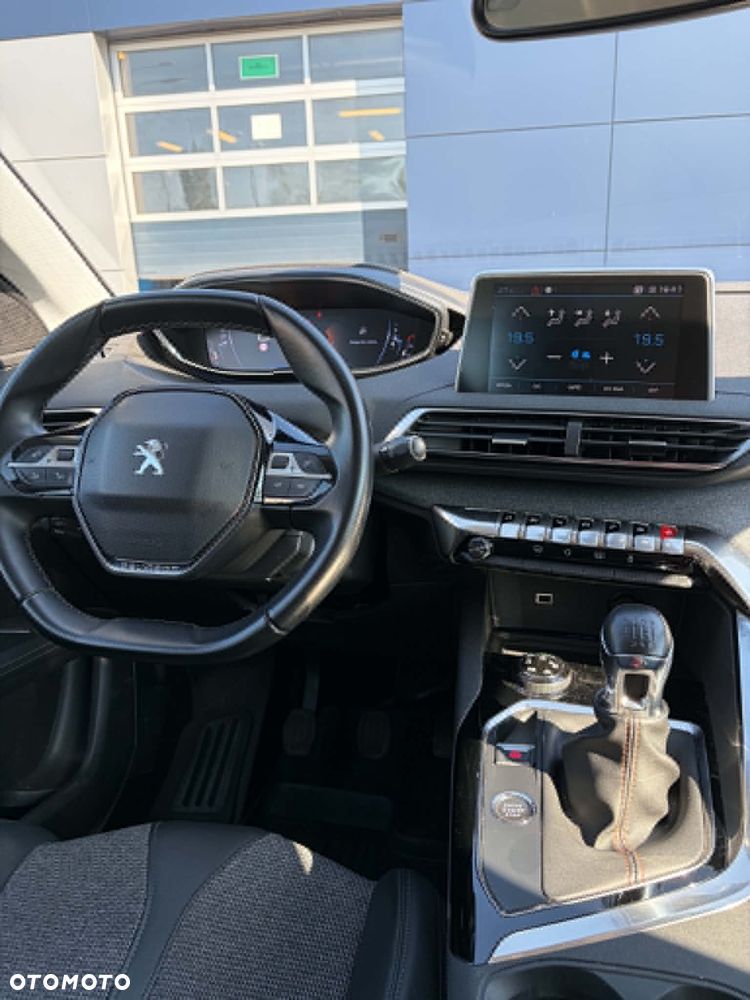 Peugeot 3008 1.2 PureTech Allure Pack S&S - 5