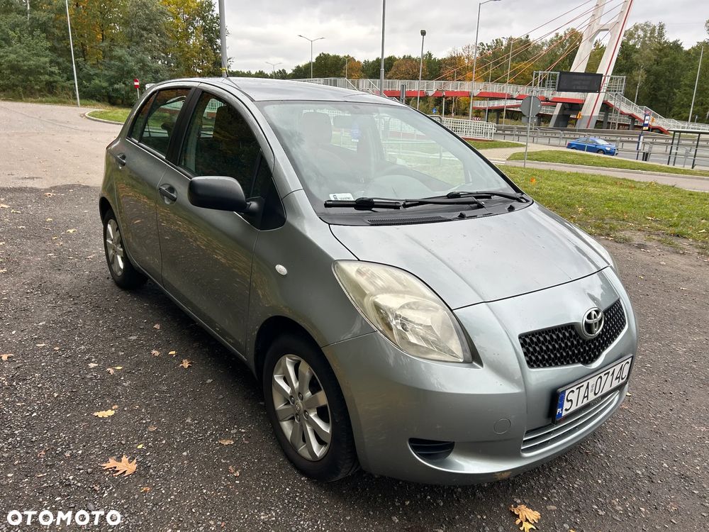 Toyota Yaris 1.3 Luna - 4