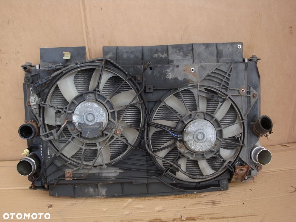 TOYOTA VERSO 09-18 2.0 D4D chłodnica wody + wentylator + intercooler - 2