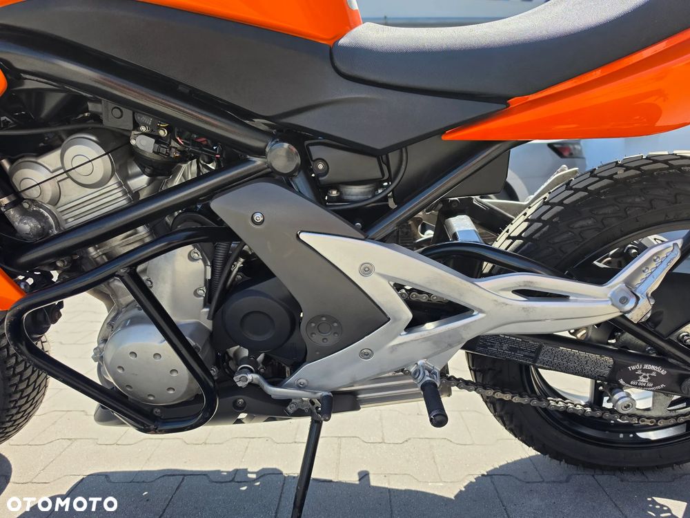 Kawasaki ER - 13