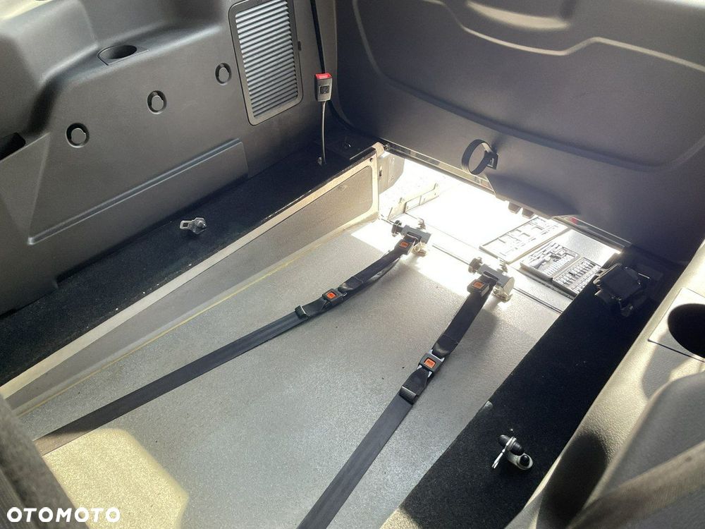 Ford Tourneo Connect 1.6 TDCi Titanium - 16