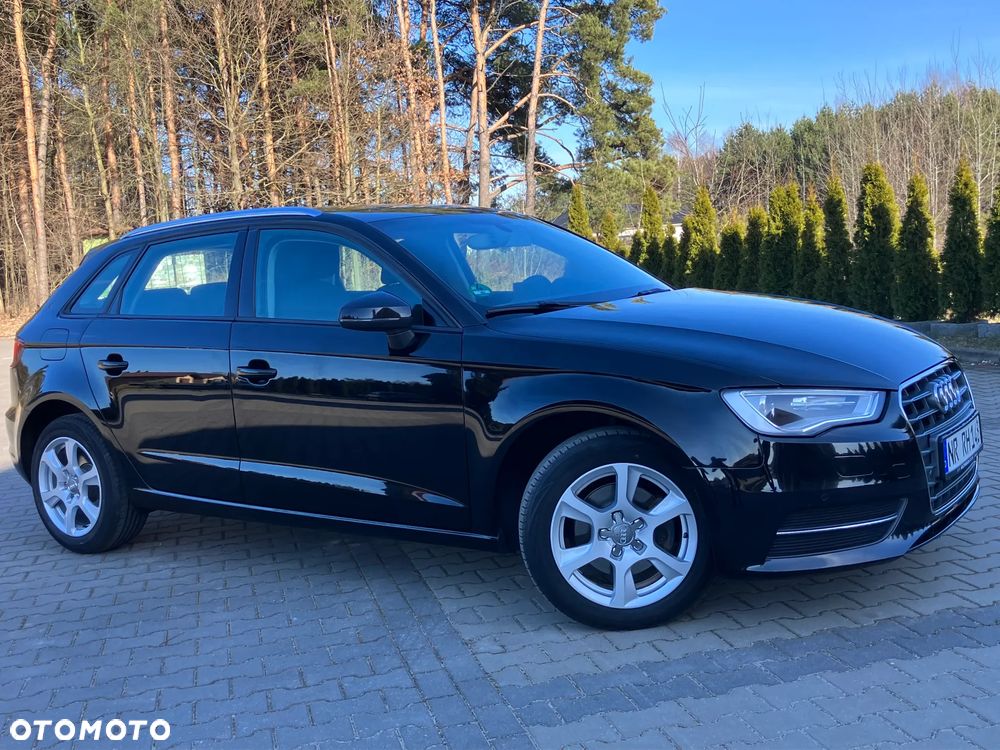 Audi A3 Sportback 2.0 TDI S line Sportpaket - 13