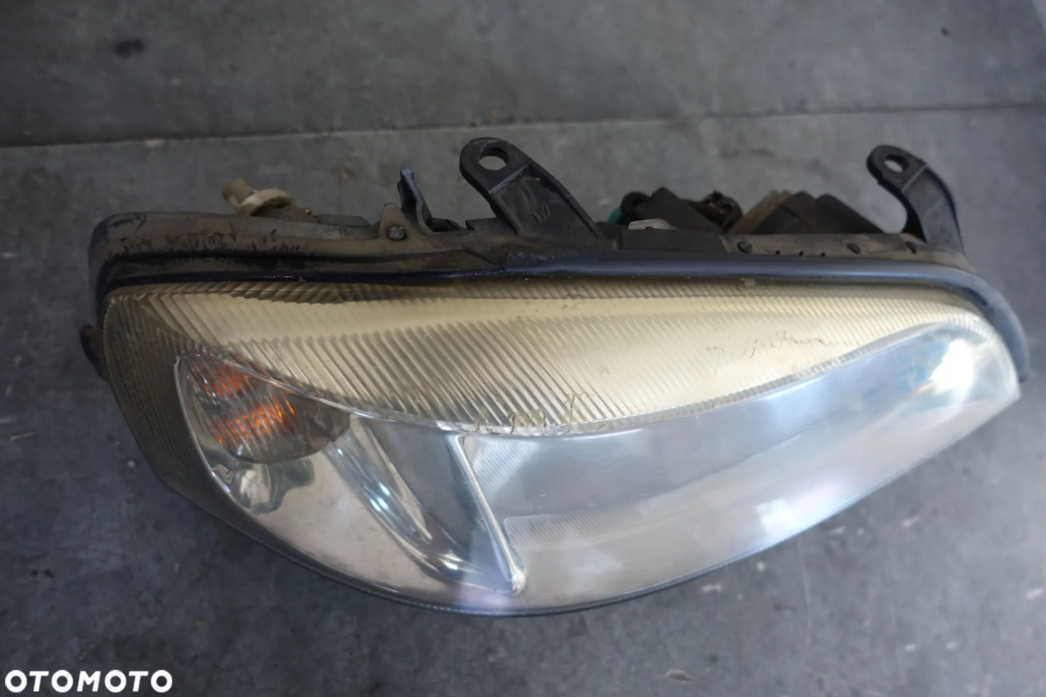 LAMPA PRAWY PRZÓD ASTRA G II - 4
