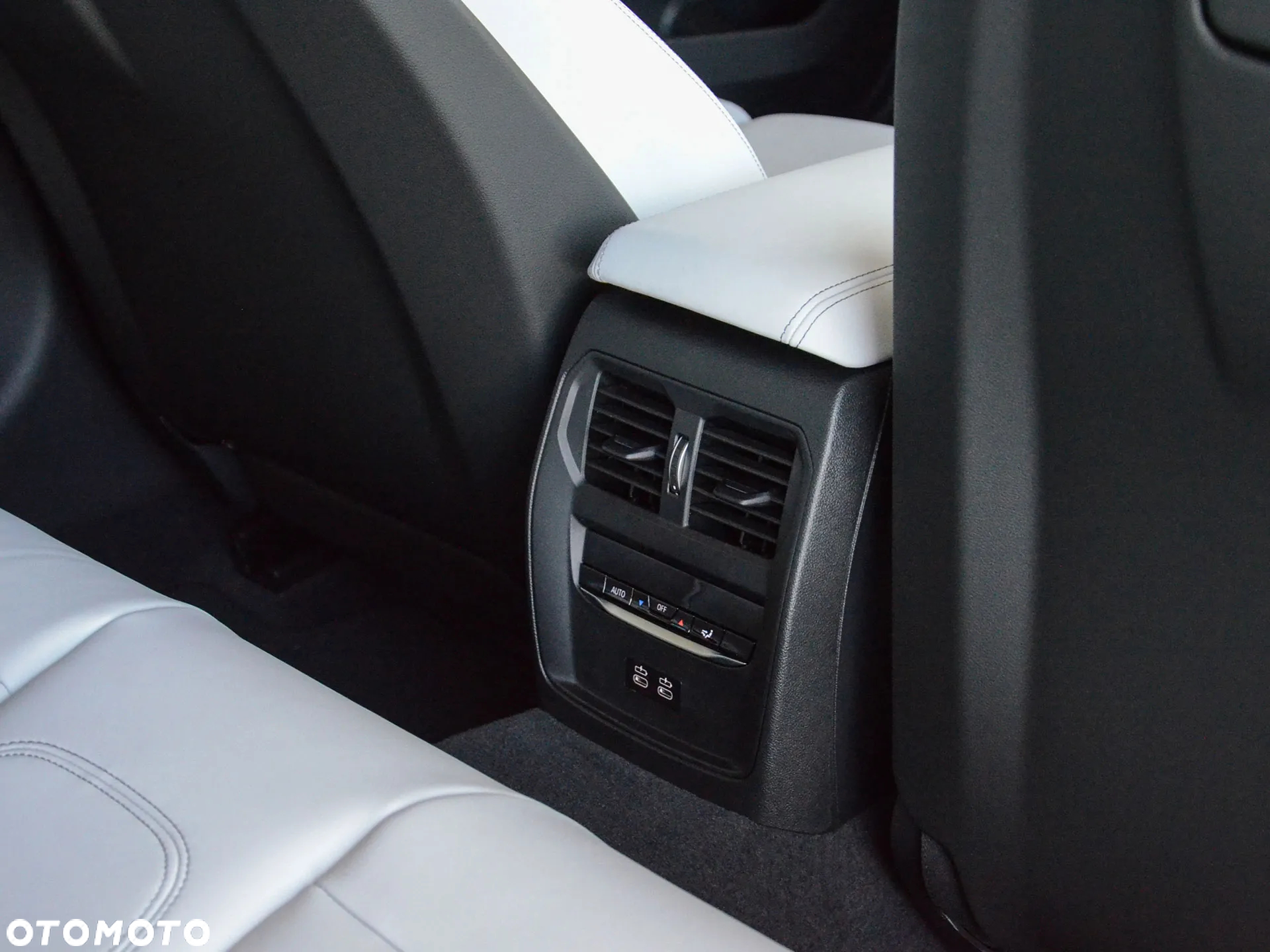 BMW M3 Competition xDrive sport - 21