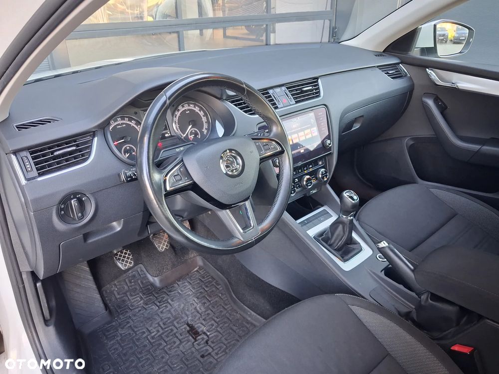 Skoda Octavia 1.6 TDI Ambition - 10