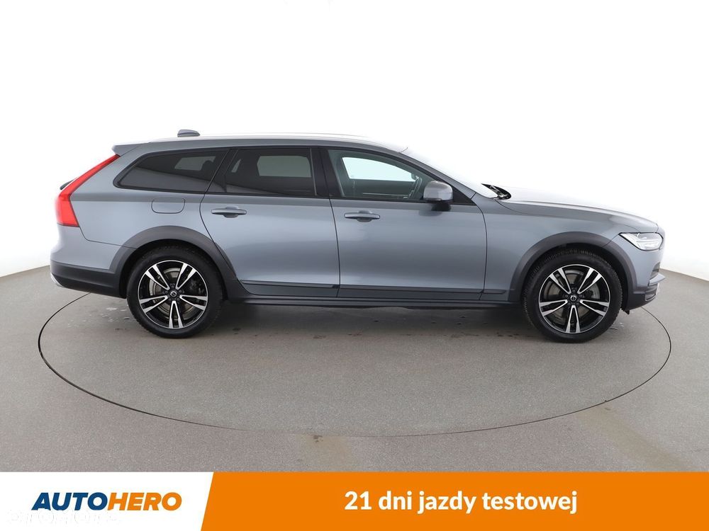 Volvo V90 Cross Country - 7