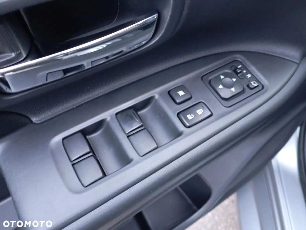 Mitsubishi Outlander - 34