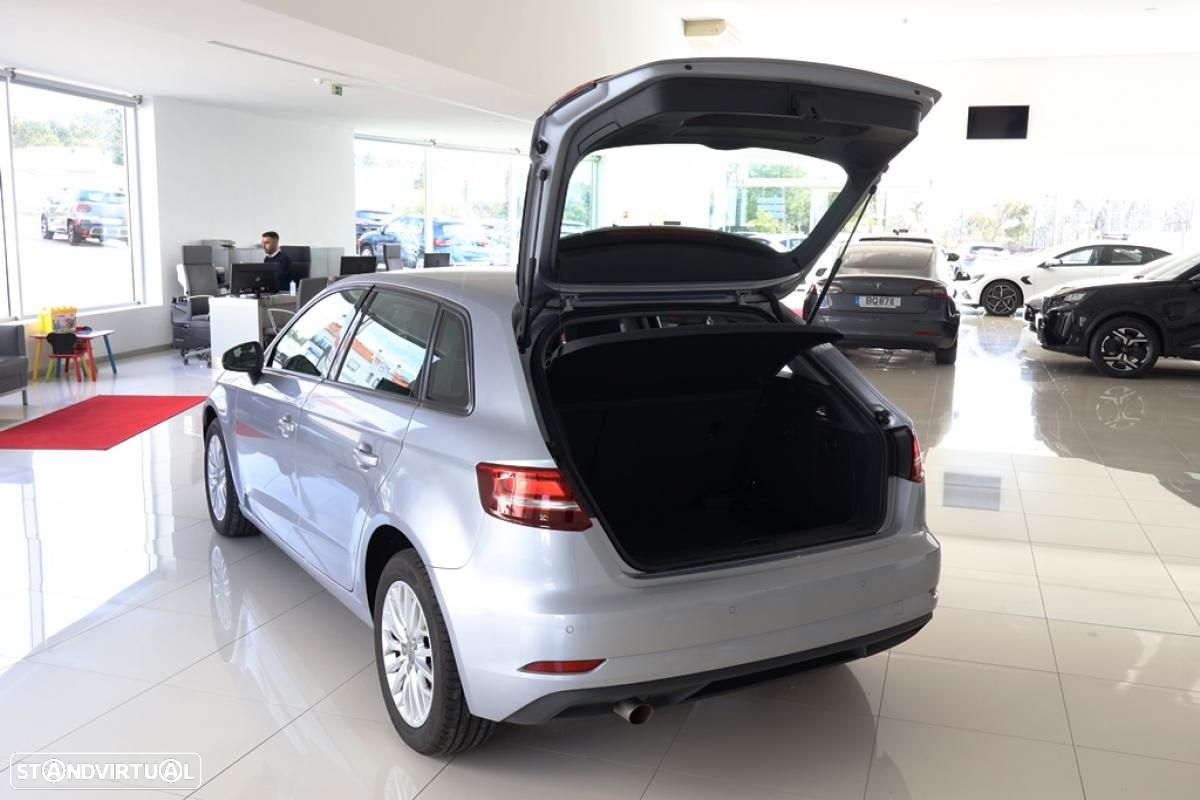 Audi A3 Sportback 1.6 TDI - 14