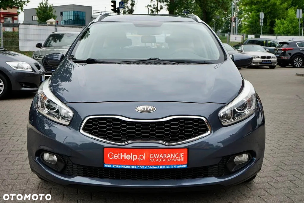 Kia Ceed - 11