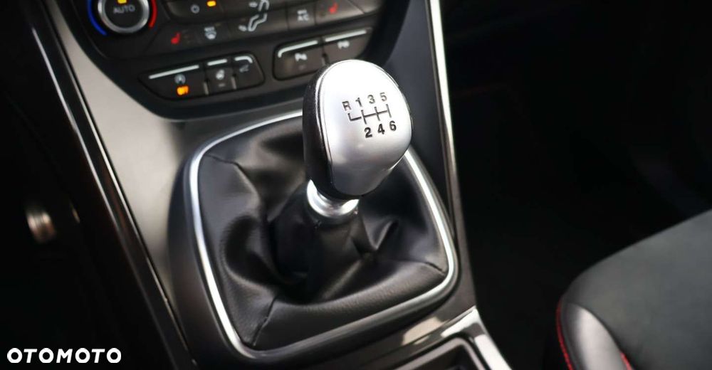 Ford Kuga - 29