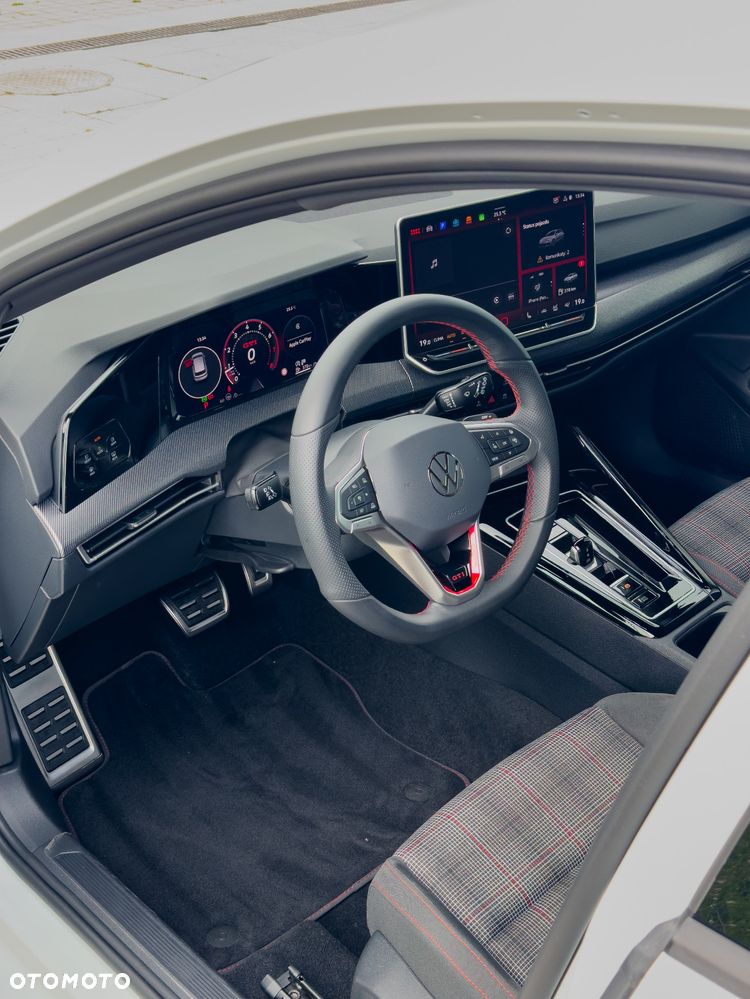 Volkswagen Golf VIII 2.0 TSI GTI DSG - 18