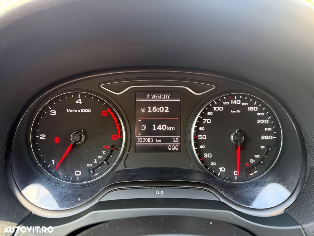 Audi A3 1.6 TDI Attraction - 11