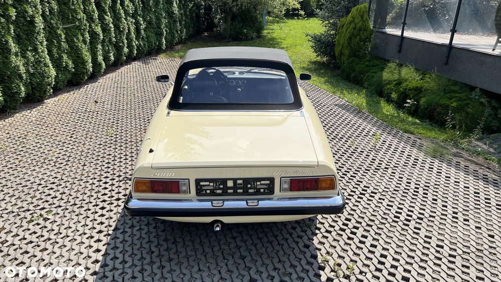 Alfa Romeo Spider - 6