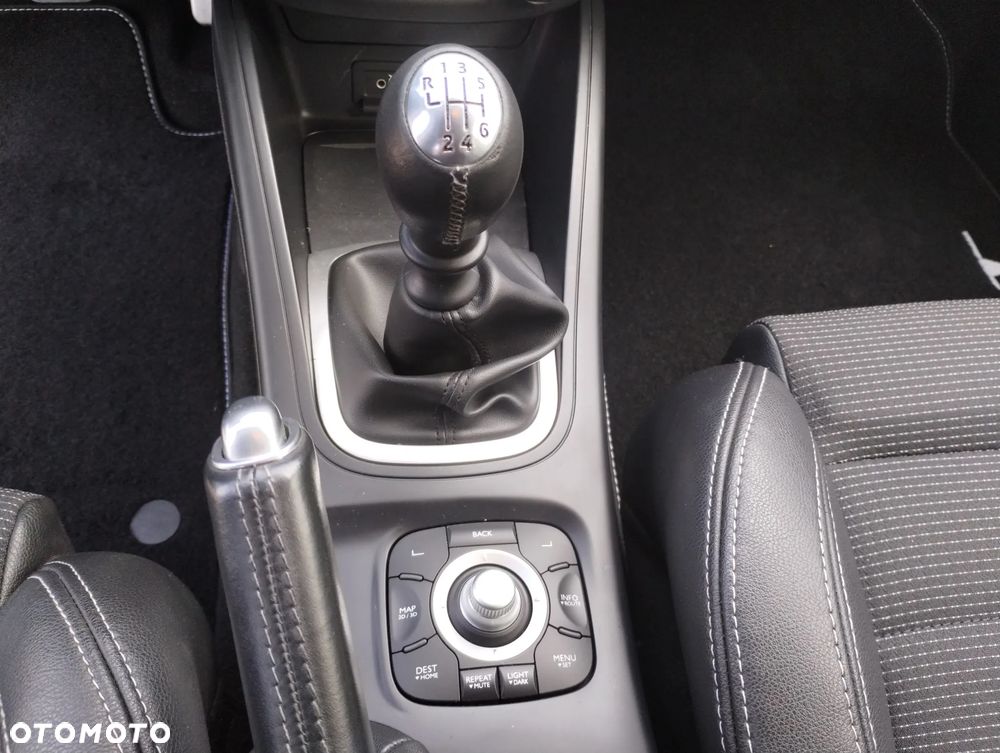 Renault Megane TCe 180 GT - 20