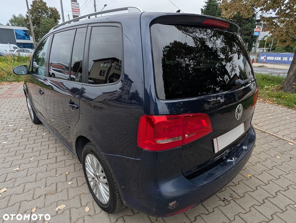 Volkswagen Touran - 9