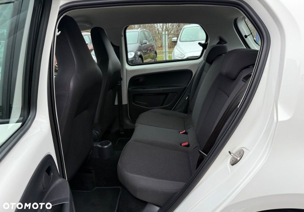Volkswagen up! - 19