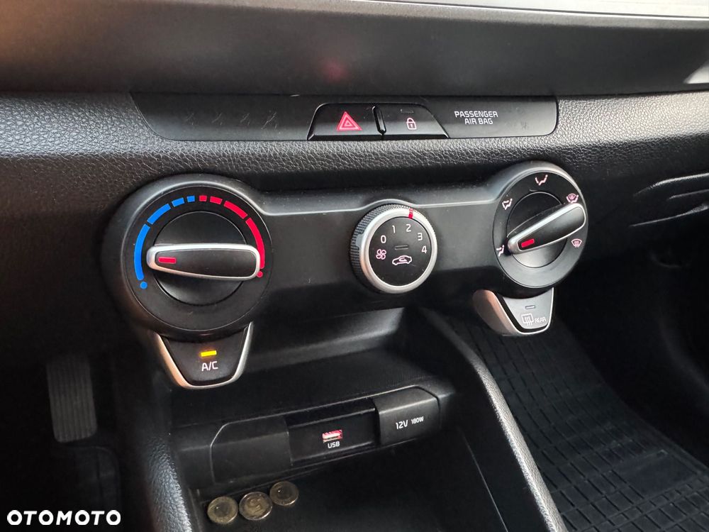 Kia Stonic 1.0 T-GDI M - 27