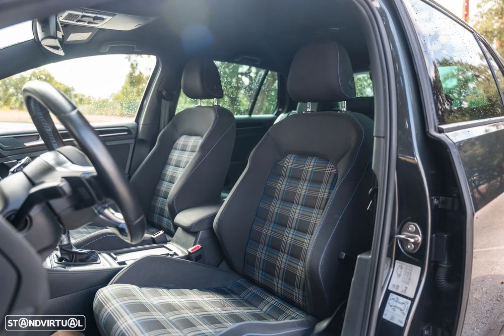 VW Golf 1.4 GTE Plug-In-Hybrid DSG - 8