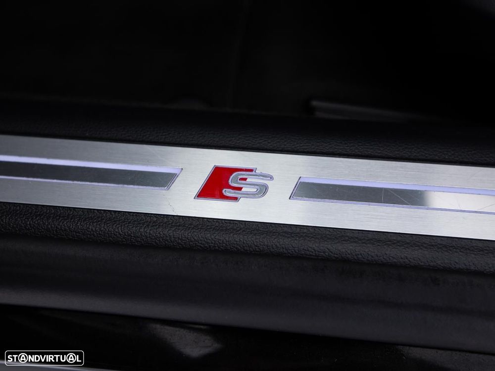 Audi S8 - 21