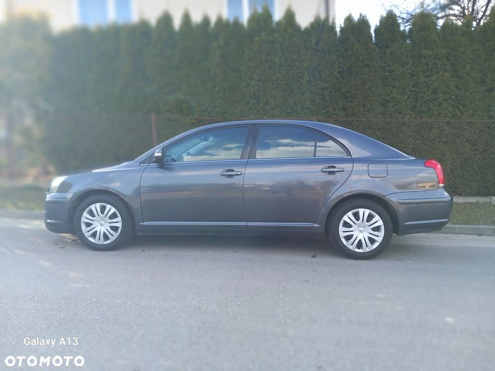 Toyota Avensis 2.0 VVT-i Executive - 2