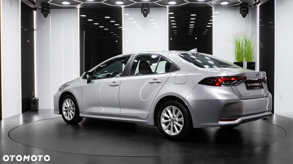 Toyota Corolla - 5