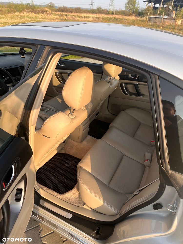 Subaru Legacy 3.0 H6 - 7