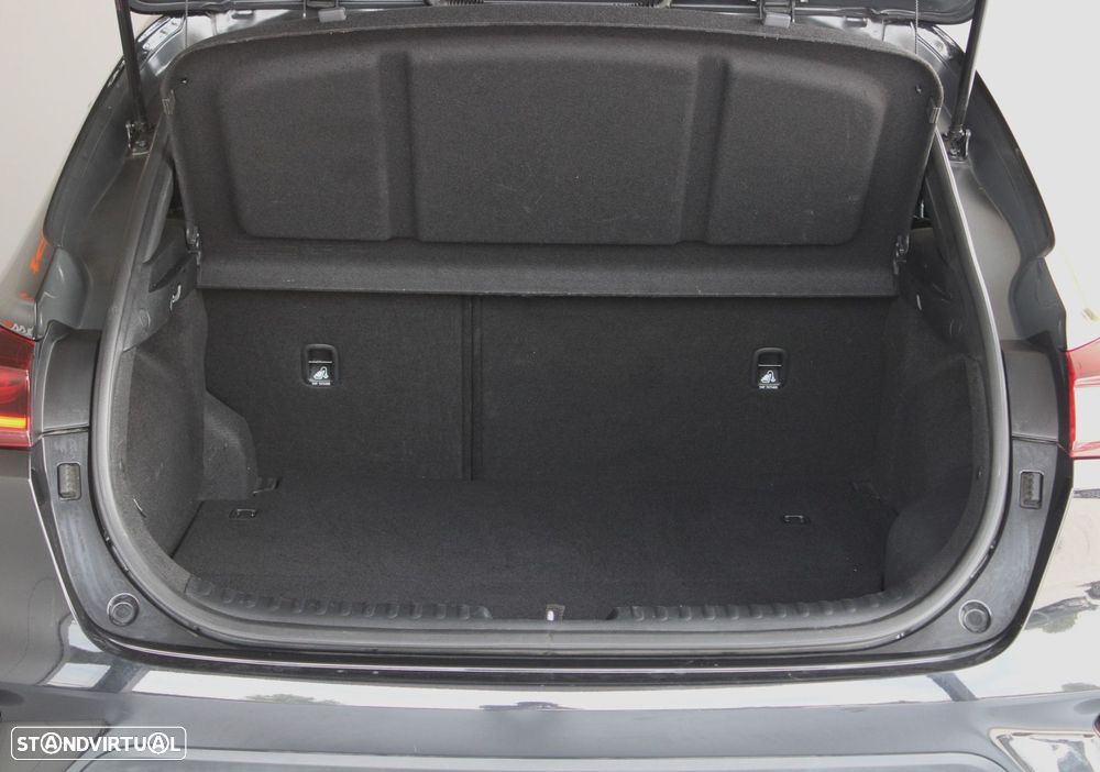 Kia XCeed 1.6 GDi PHEV Drive - 14