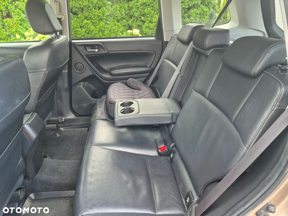 Subaru Forester 2.0XT Platinum Lineartronic - 16