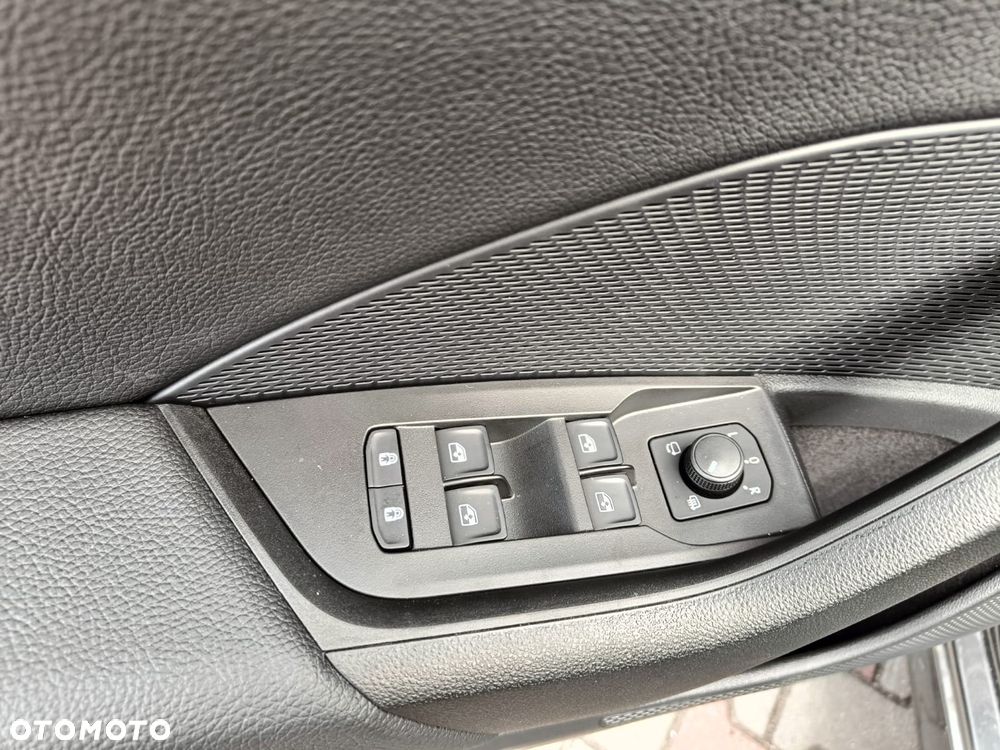 Skoda Octavia 1.5 TSI mHEV Selection DSG - 19