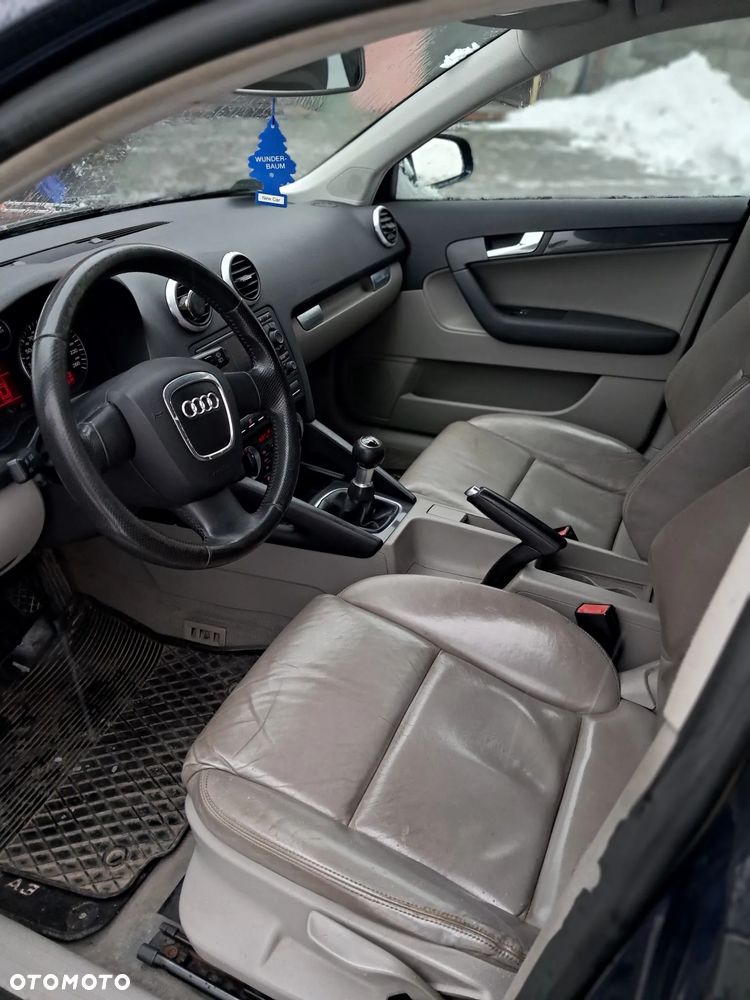 Audi A3 Sportback 2.0 TDI DPF Quattro Ambiente - 6
