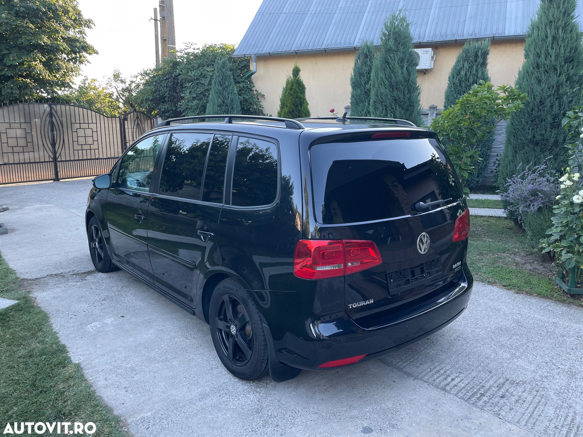 Volkswagen Touran - 5