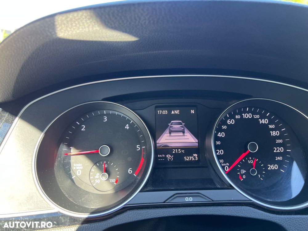 Volkswagen Passat 2.0 TDI DSG 4Motion Highline - 24