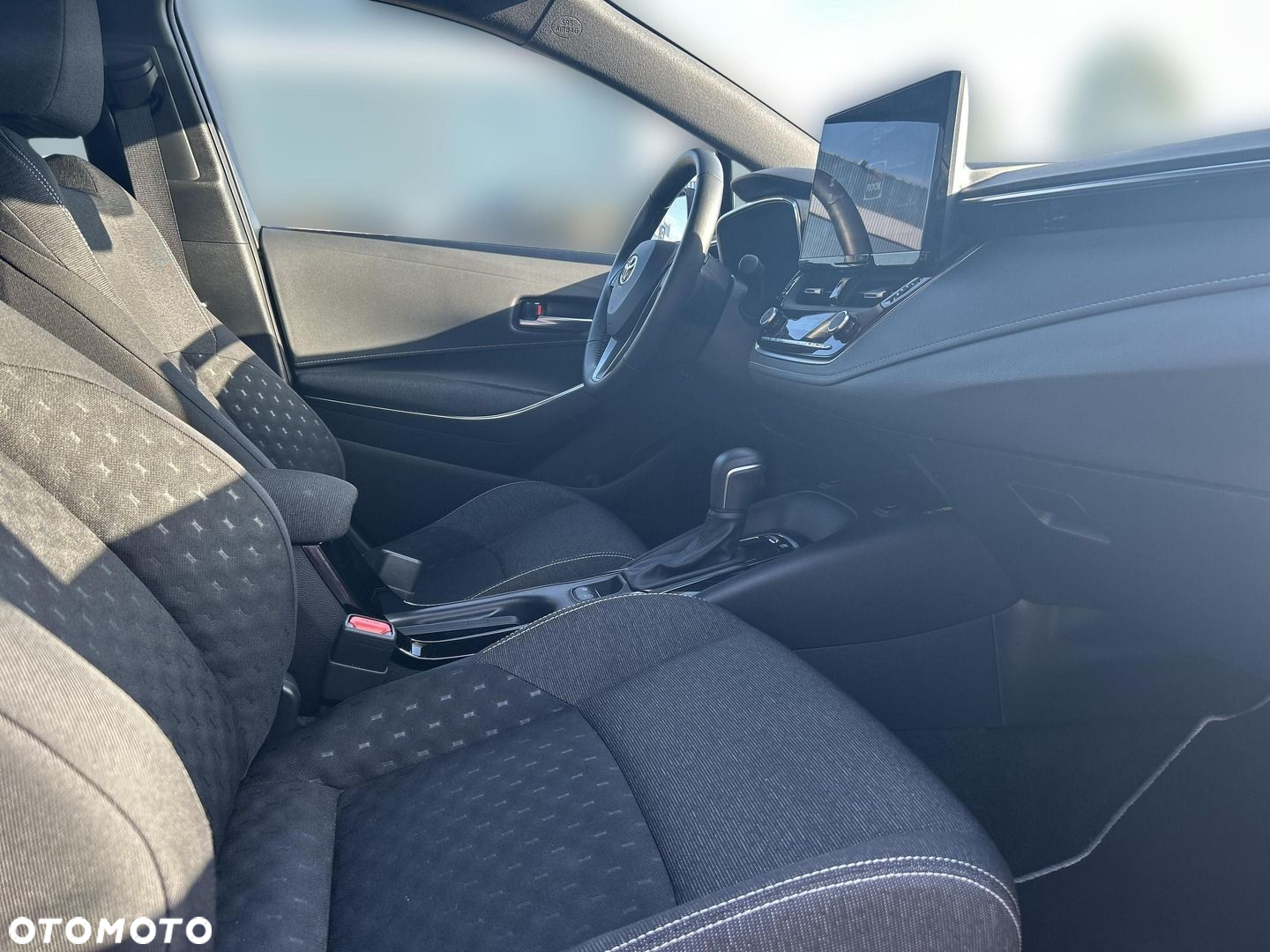 Toyota Corolla - 12