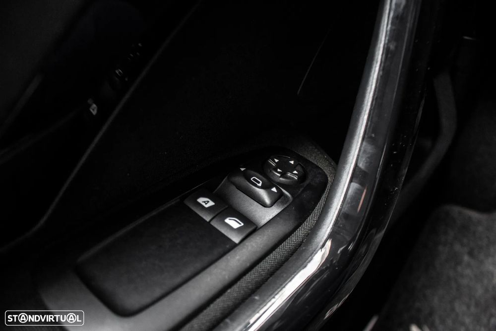 Peugeot 208 PureTech 82 Start & Stop Allure - 19