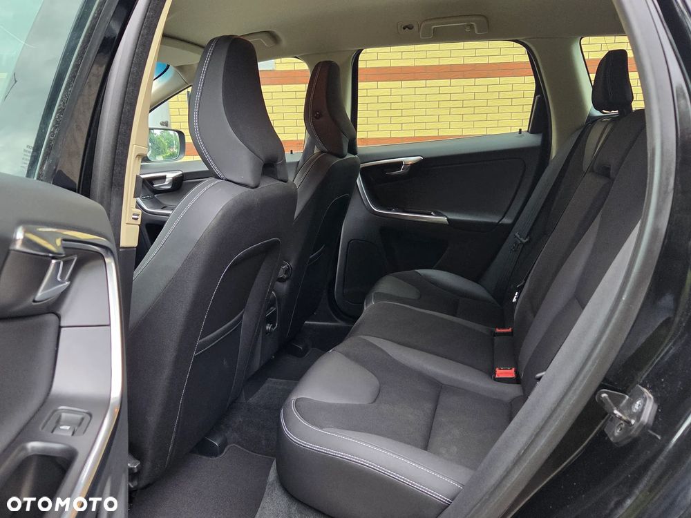 Volvo XC 60 D4 Geartronic Momentum - 8