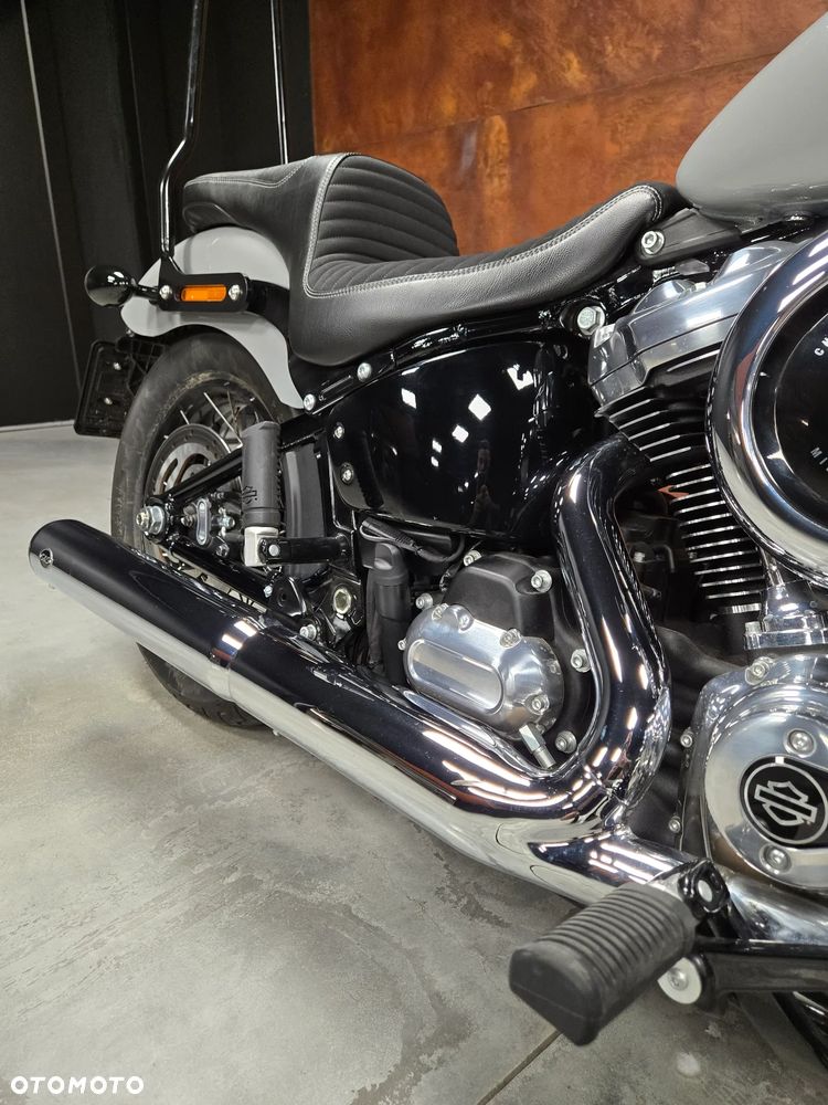 Harley-Davidson Softail Street Bob - 4
