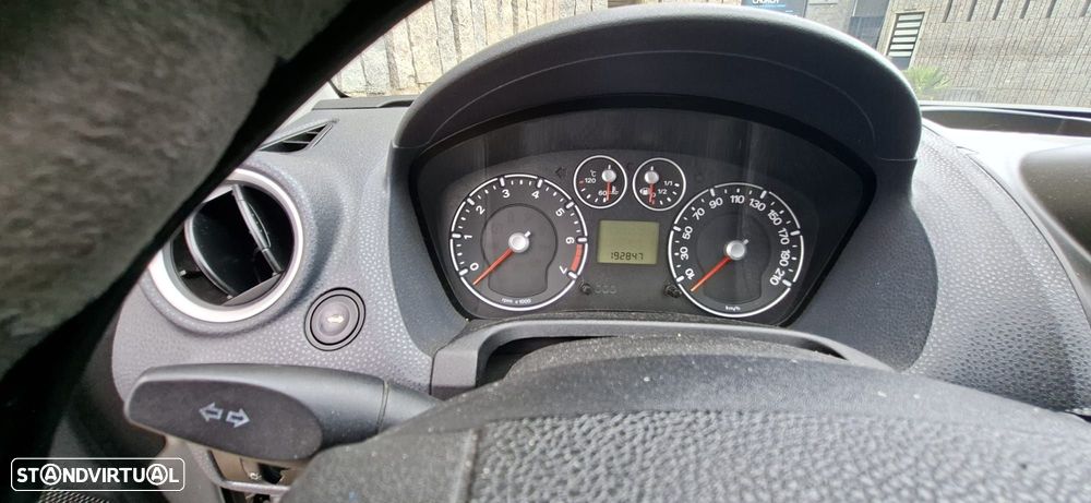 Ford Fiesta 1.25 Zetec - 9