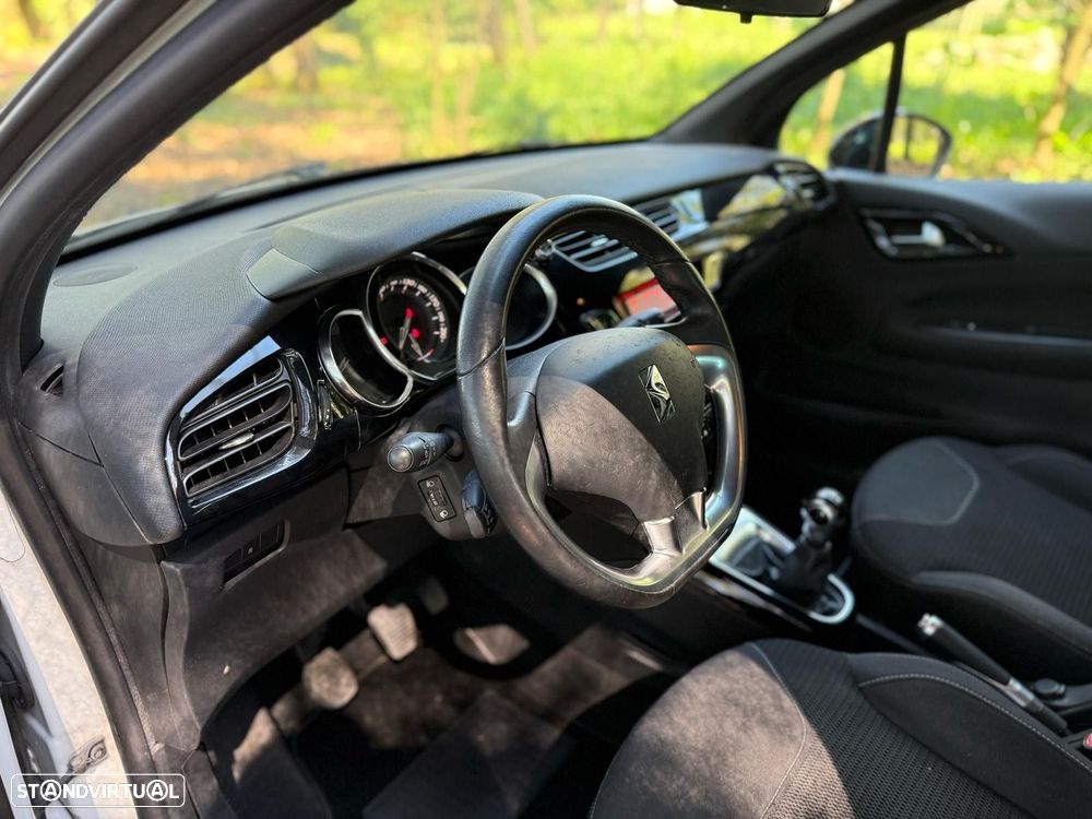 Citroën DS3 1.2 VTi So Chic - 13