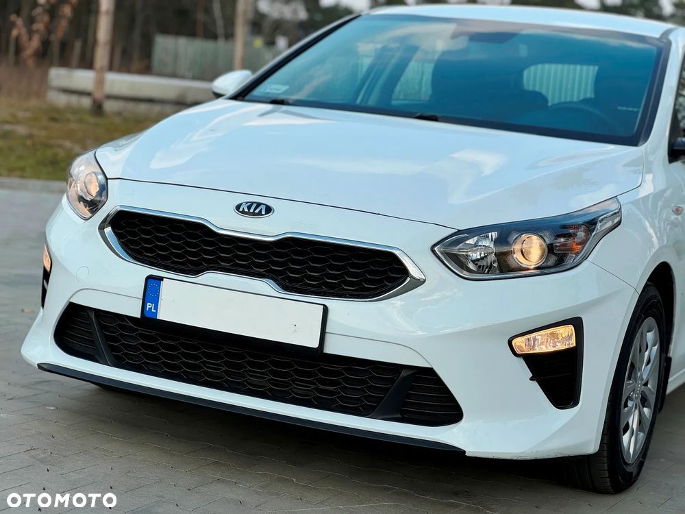 Kia Ceed - 13
