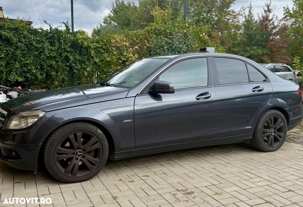 Mercedes-Benz C 200 CDI BlueEFFICIENCY - 12