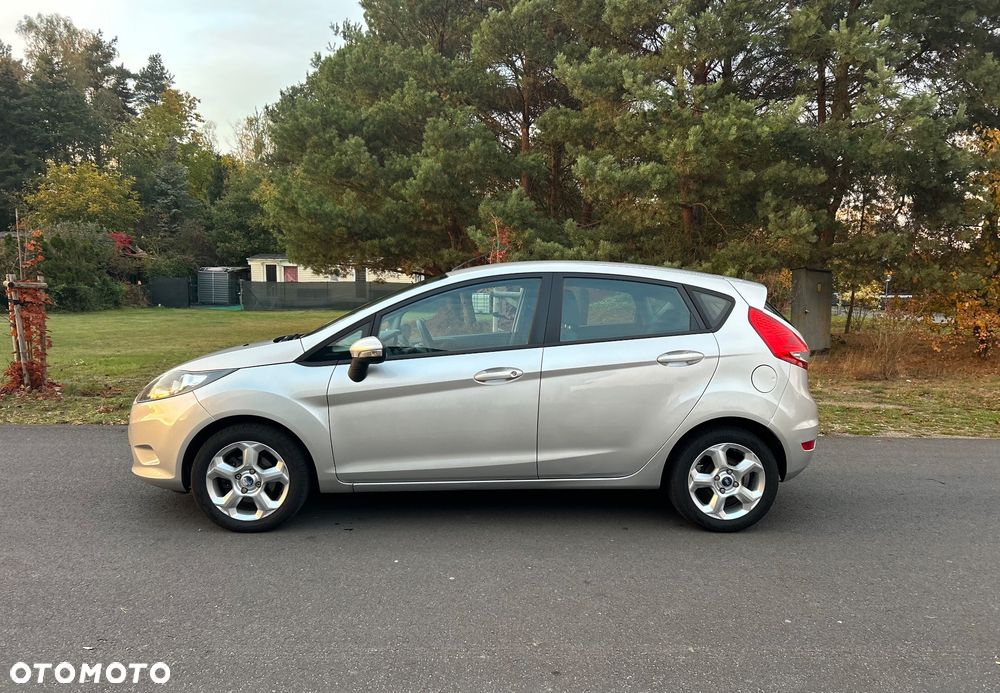 Ford Fiesta - 12