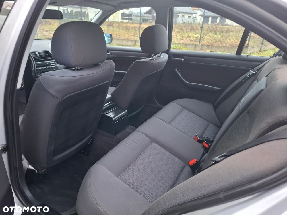 BMW Seria 3 318i Edition Lifestyle - 12