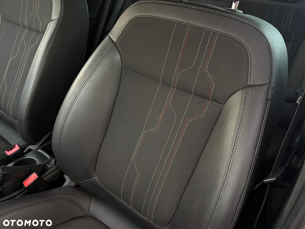 Opel Astra ver-1-4-turbo-cosmo - 24