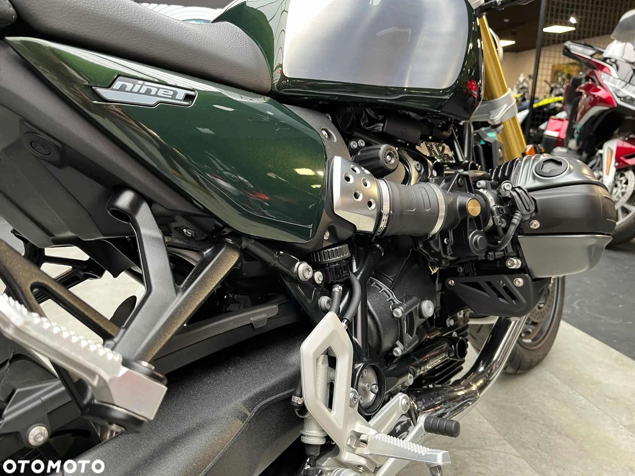 BMW R - 12