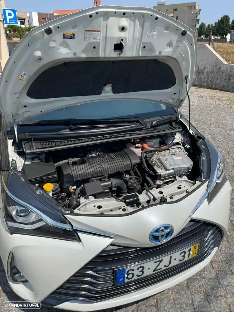 Toyota Yaris 1.5 HSD 20 Anos - 11